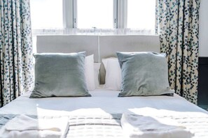 1 bedroom, iron/ironing board, travel cot, WiFi