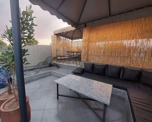 شرفة/رواق