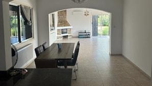 Villa, flere senger | Spiseområde