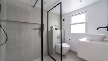 Apartment | Bathroom
