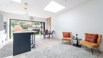Apartment | Living area