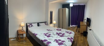 Immaculate 4-bed House Near Heathrow Airport