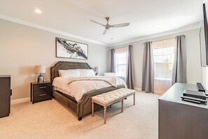 3 bedrooms, in-room safe, desk, iron/ironing board