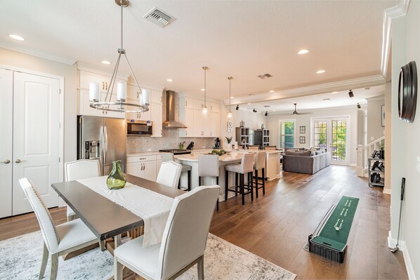 Dining - New! South Tampa Gem! Prime Location! (Tampa)