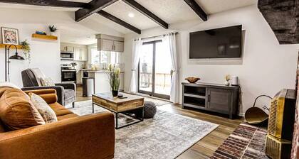 Peaceful Getaway with Fun for All! 5 min to I-80!