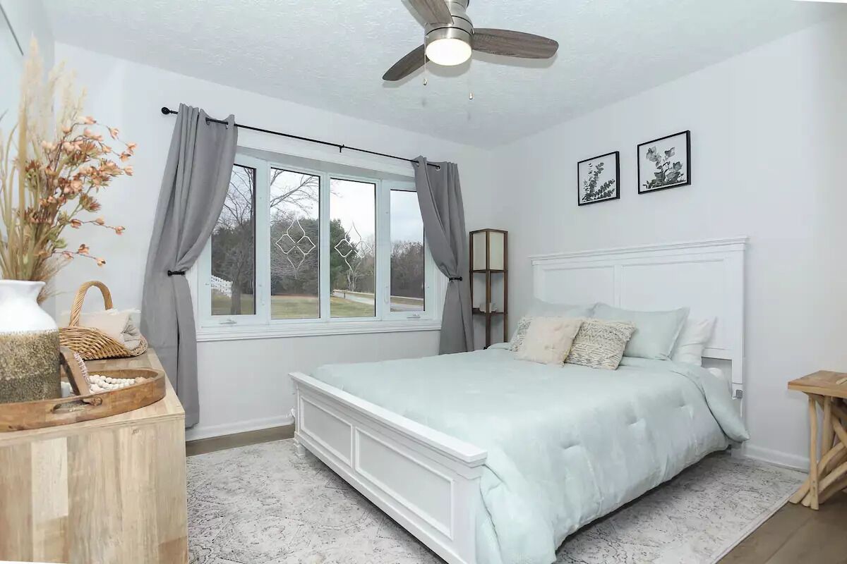 5 bedrooms, iron/ironing board, travel cot, free WiFi