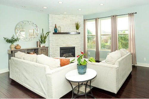 Luxury Spa and Wellness Retreat near Outlet Mall!
