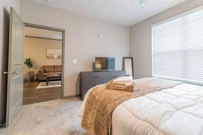 1 chambre, fer et planche à repasser, Wi-Fi, literie fournie
