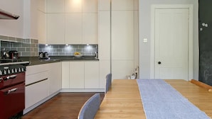 Private kitchen - Very comfortable with fantastic amenities (Cambridge)