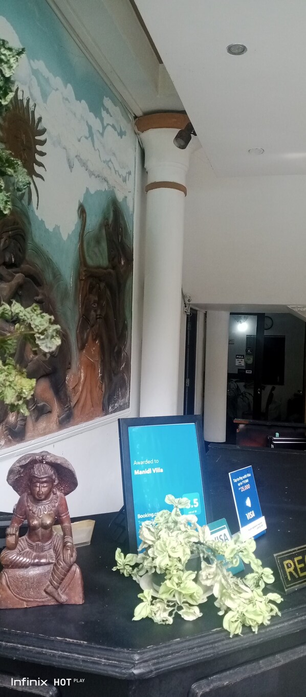 Front of property - Manidi villa (Unawatuna)