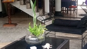 Unclassified image, 2 of 16, button - Manidi villa  (Unawatuna)