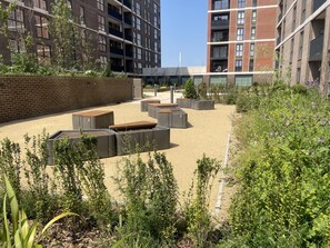 Apartment, 2 Queen Beds | Property grounds