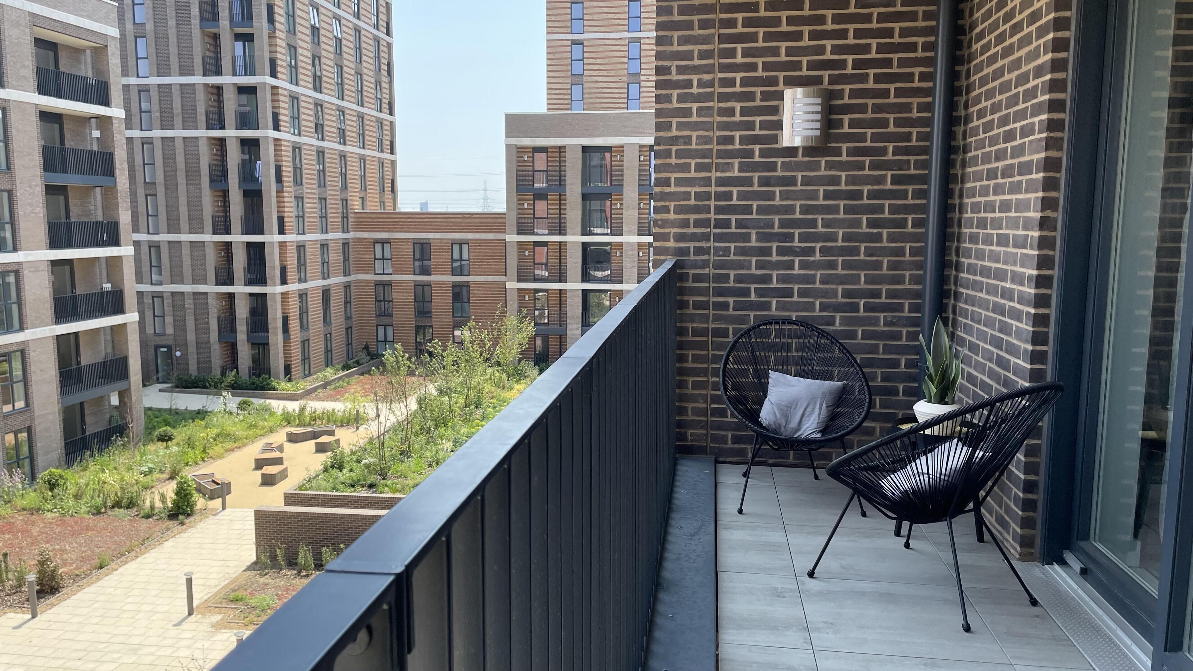 Apartment, 2 Queen Beds | Property grounds