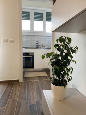 Private kitchen - Romantic Apartment 5 minutes walk from metro Sesto Rondo M1 (Sesto San Giovanni)