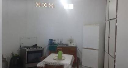 Alugo Casa NA Praia Grande Próximo AO Centro DE Mongaguá Acomoda ATE 15 Pessoas