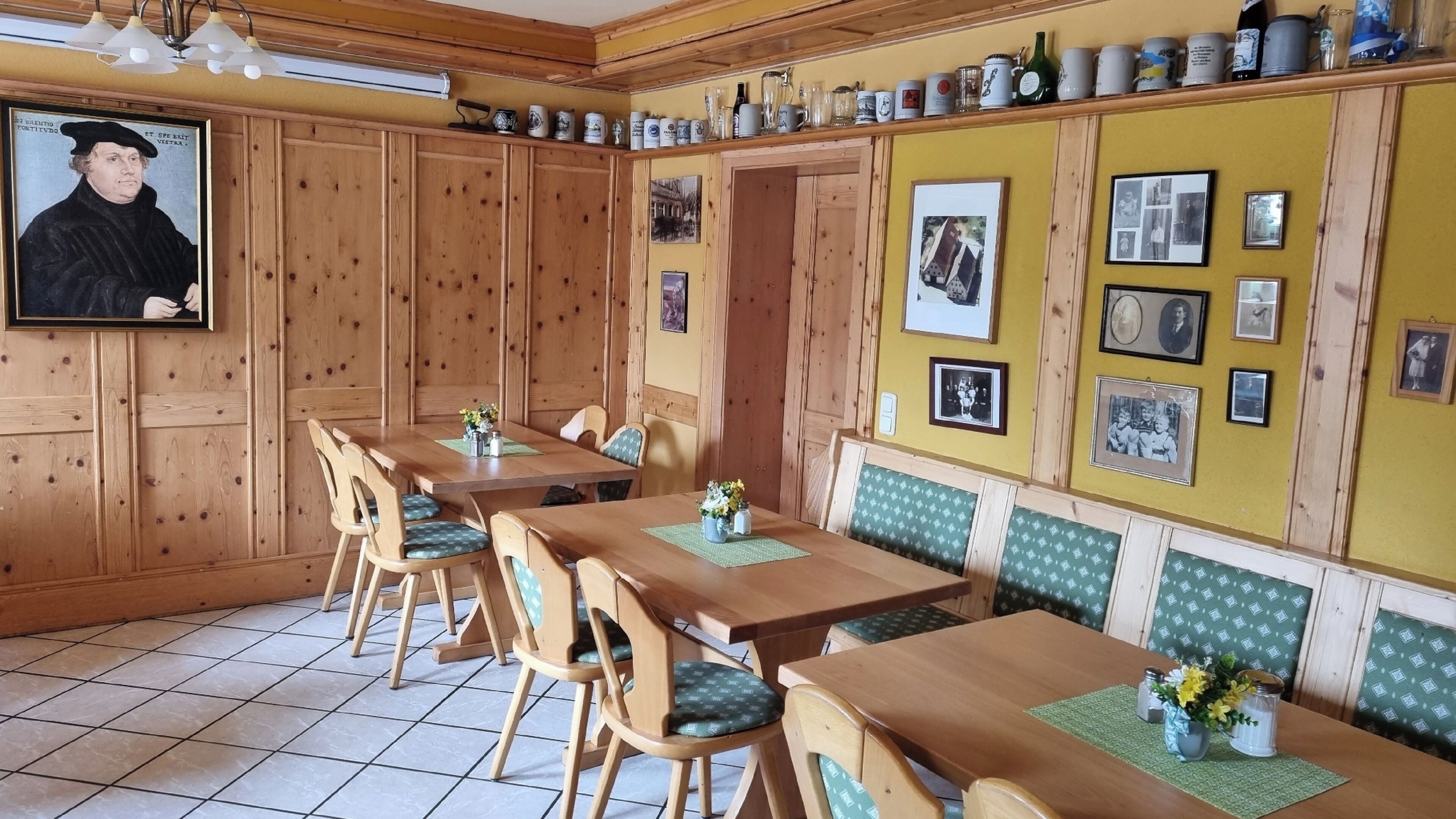 Tägliches inbegriffenes Frühstücksbuffet