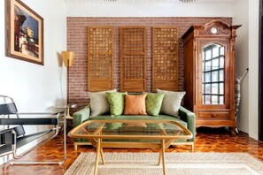 Interior - Poblacion, Makati Mid-Century Modern Zentopia SMEG (Makati)