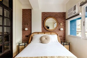 1 bedroom, WiFi - Poblacion, Makati Mid-Century Modern Zentopia SMEG (Makati)