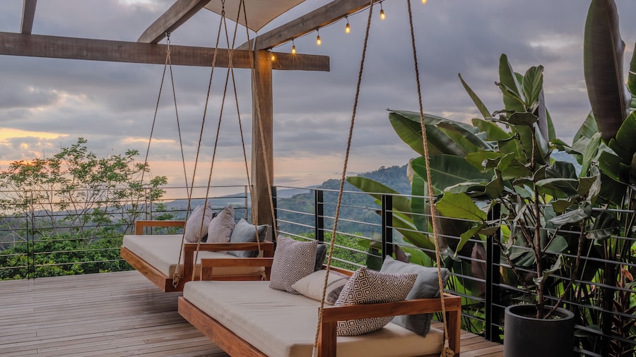 Lamangata Luxury Surf Resort