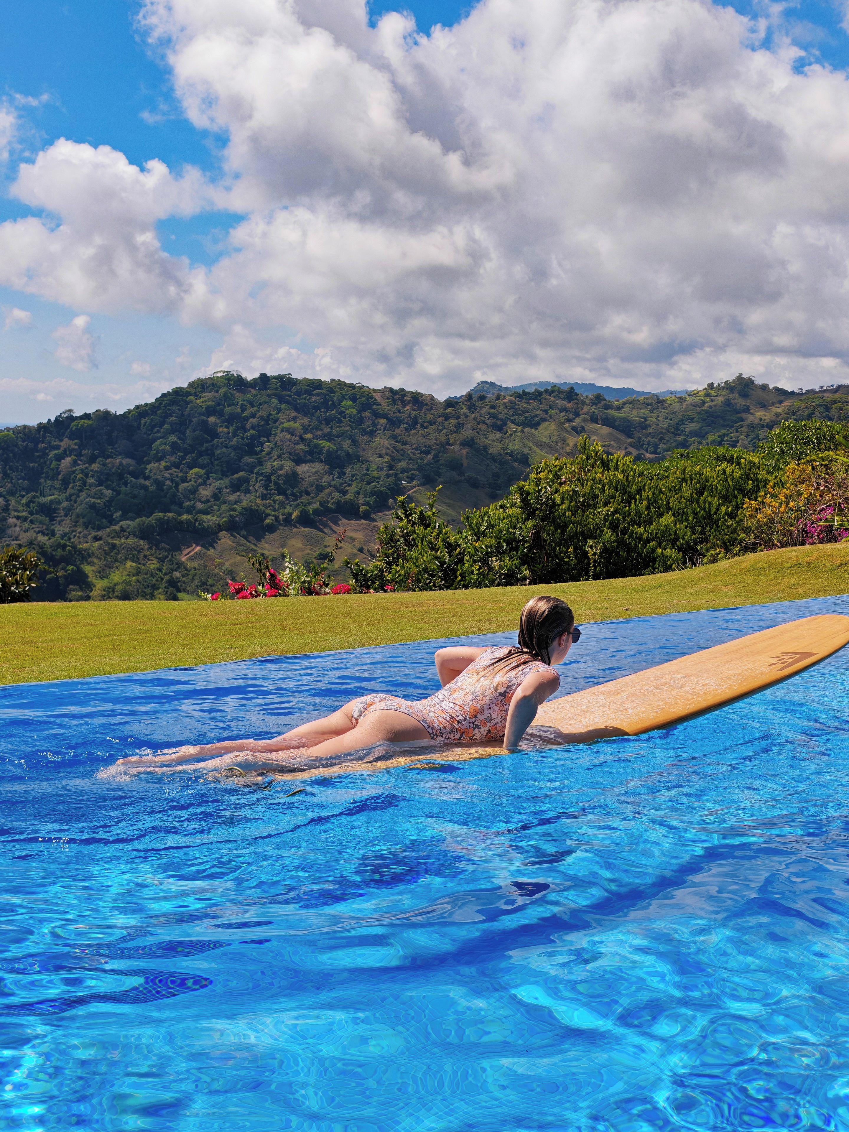 Surfing/boogie boarding