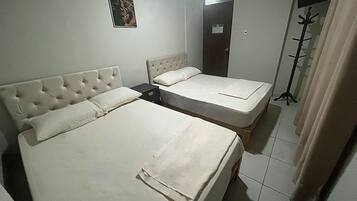 1 bedroom, desk, free WiFi, bed sheets