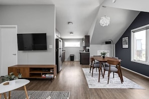 Interior - Downtown Indy Carriage House | Walk to Hot Spots (Indianapolis)