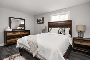 3 bedrooms, desk, iron/ironing board, WiFi