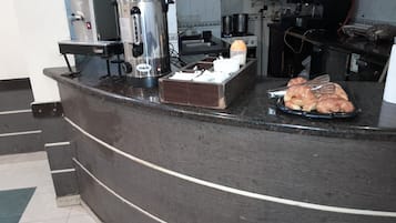 Esmorzar diari continental gratuït