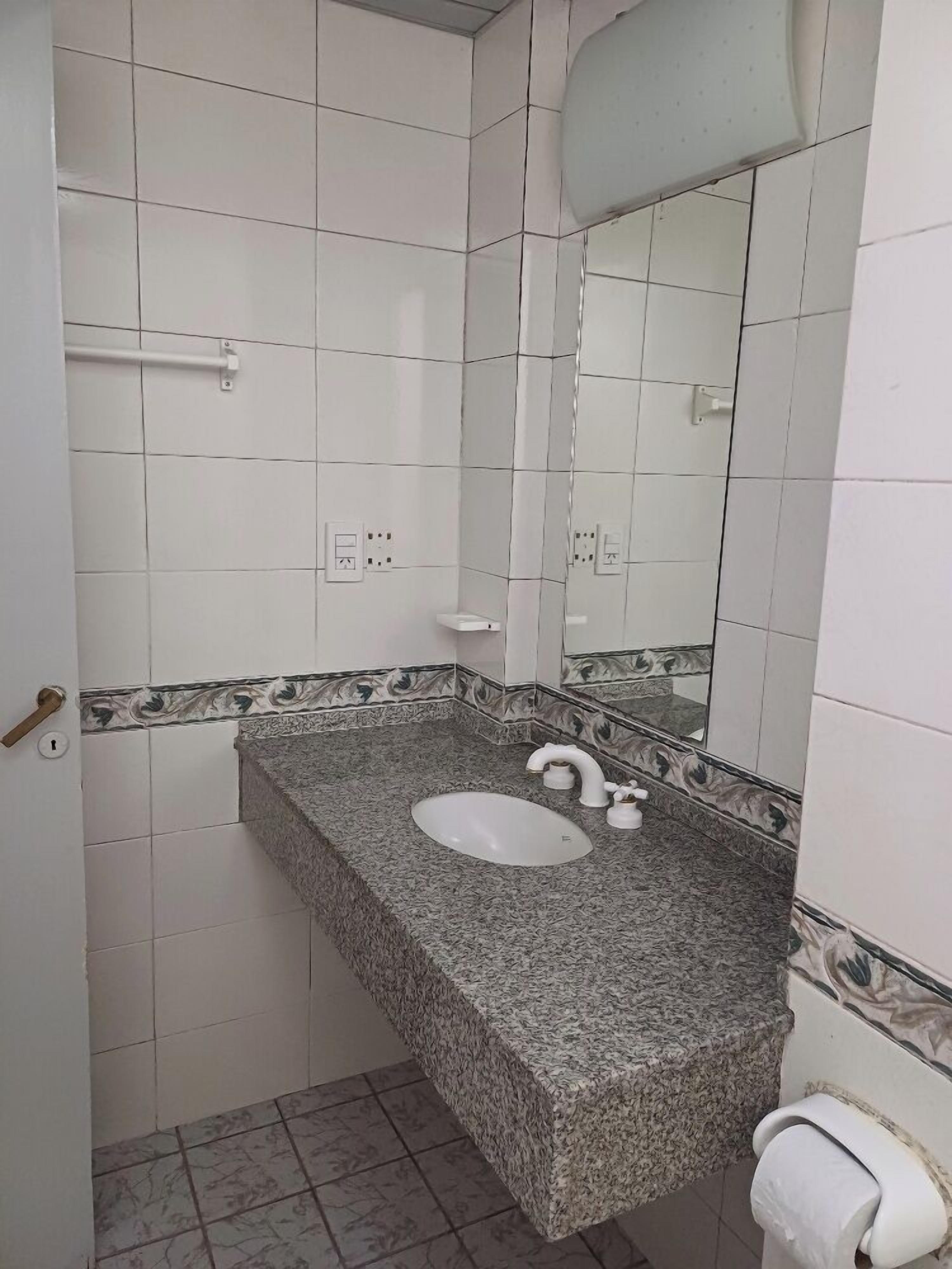 basic triple room, 1 bedroom | bathroom | shower, towels