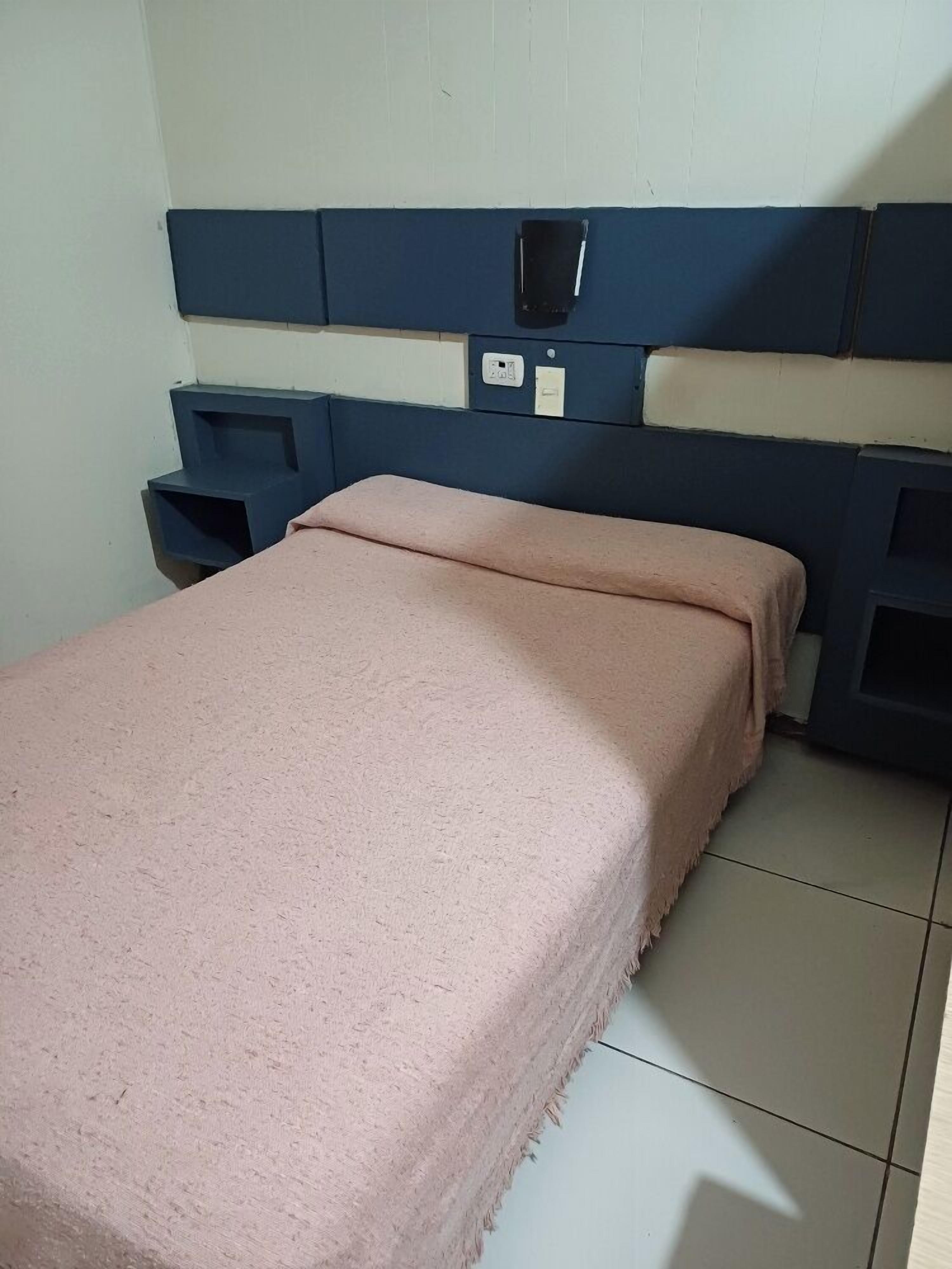 standard room, 1 queen bed | 1 bedroom, bed sheets