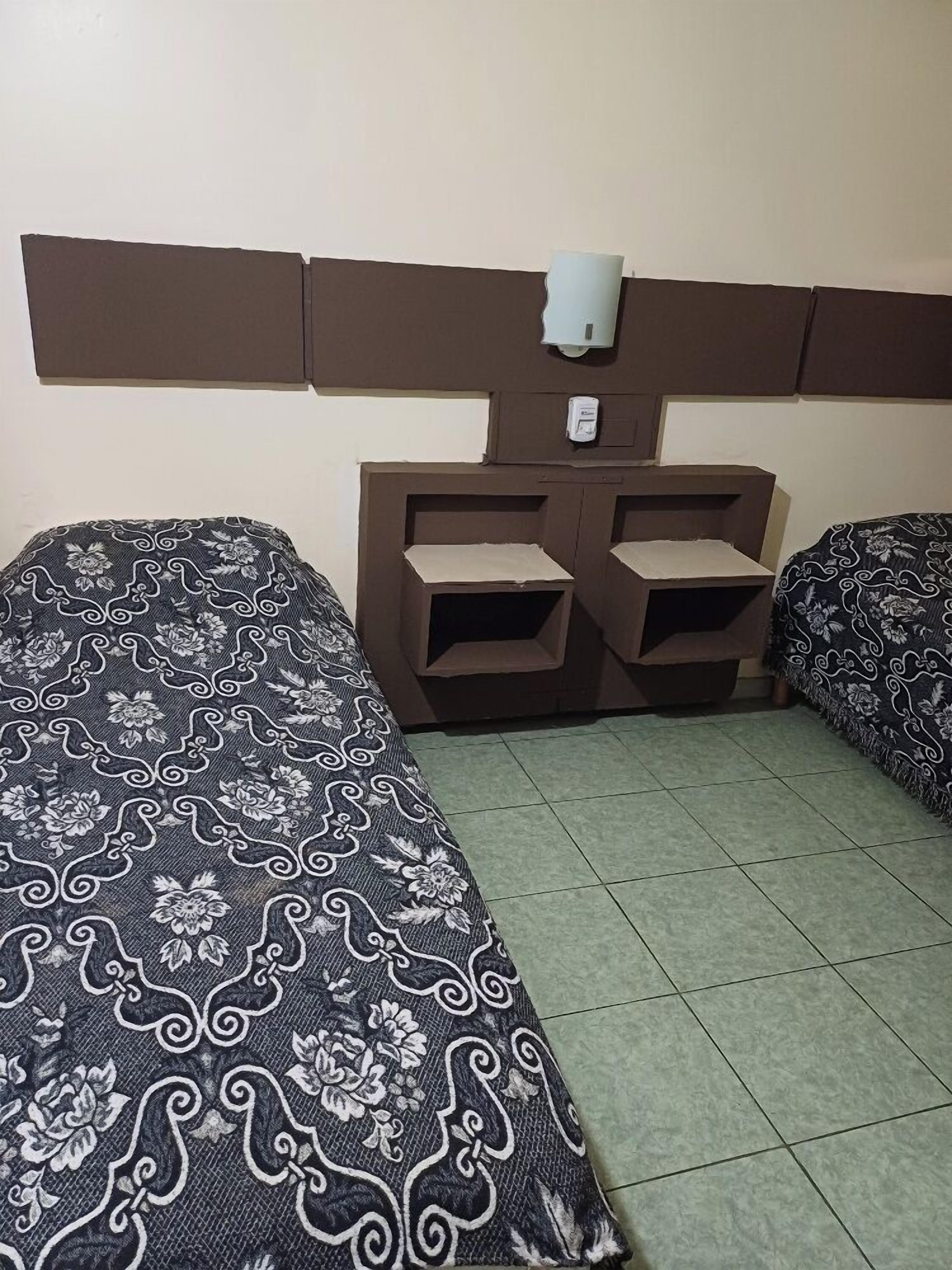 basic double room single use | 1 bedroom, bed sheets