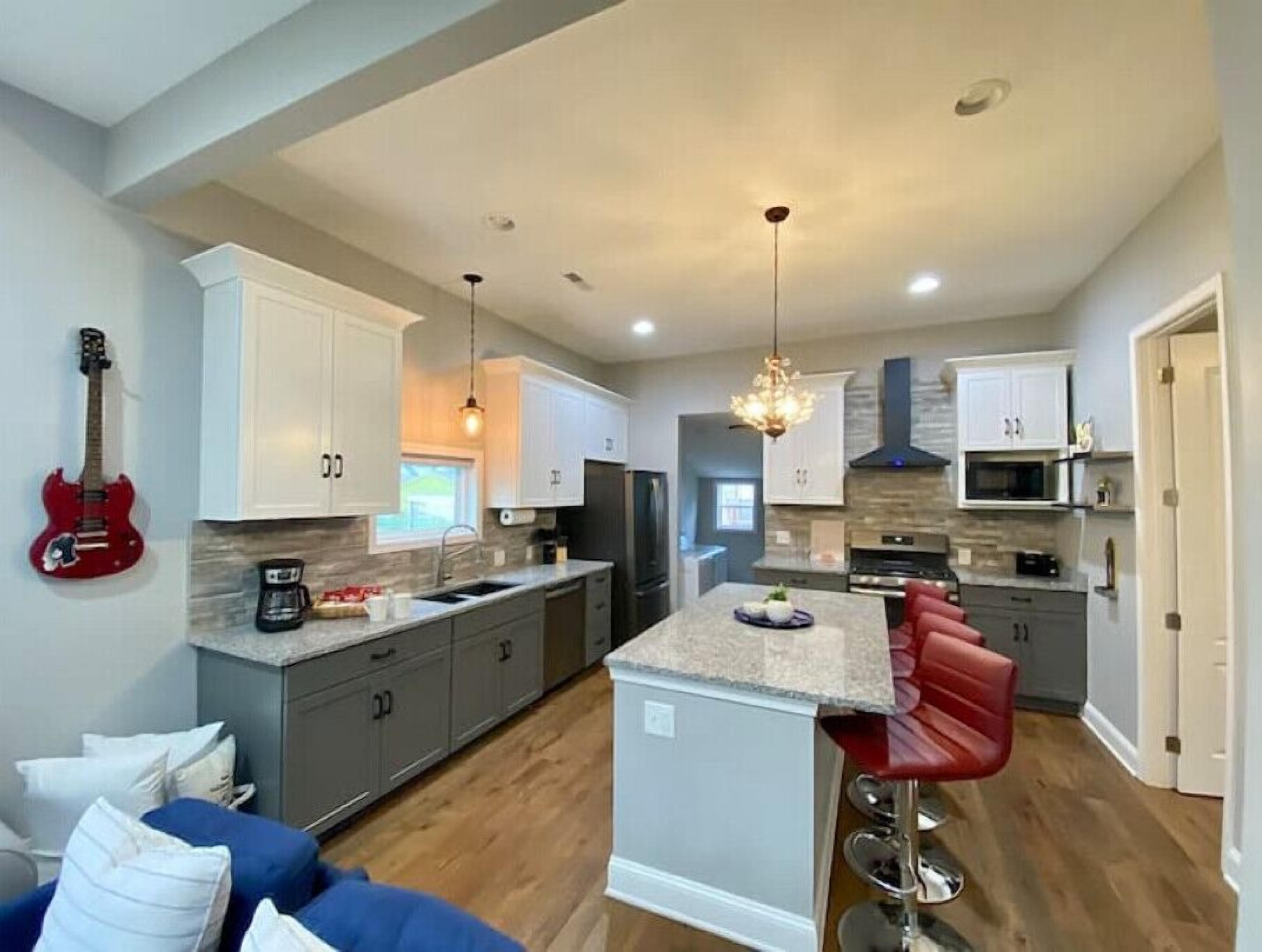Modern & Hip Home, mins from the heart of DT Indy!