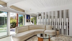 Interior - Casa Mojo (Palm Springs)