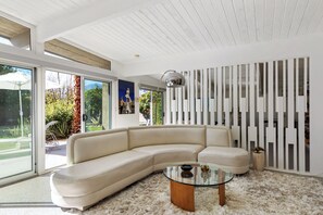 Interior - Casa Mojo (Palm Springs)