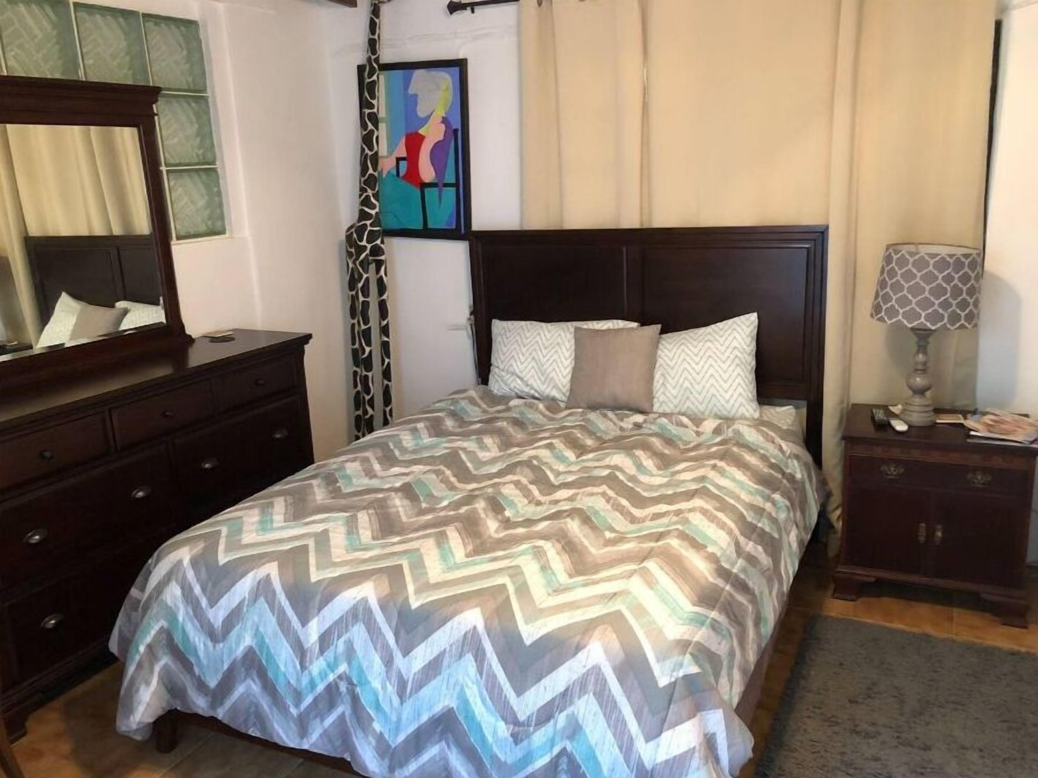 1 chambre, fer et planche à repasser, Wi-Fi, draps fournis