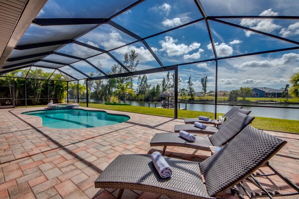 Piscine extérieure, piscine chauffée