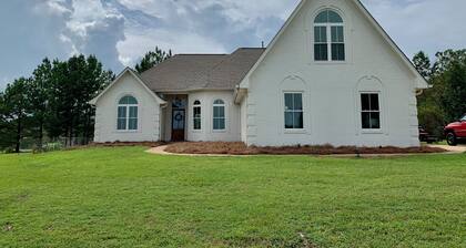 Remodeled cozy home with a beautiful view!