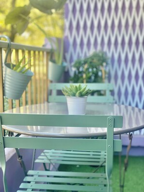 Outdoor dining - Le Studio à 5 Minutes des Plages (La Grande-Motte)