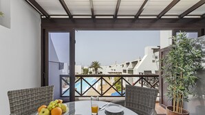 Outdoor dining - Hola Arnage (Puerto del Carmen)