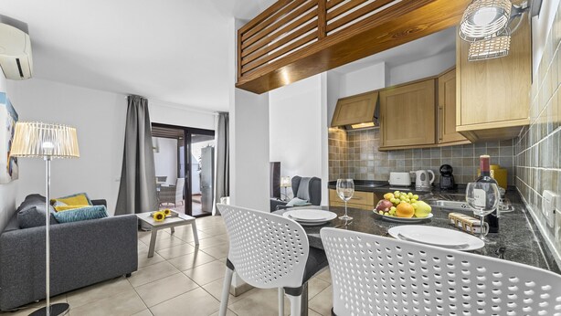 Interior - Hola Arnage (Puerto del Carmen)