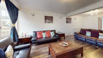 House | Living area | TV