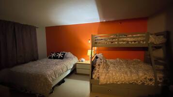 1 bedroom, WiFi, bed sheets