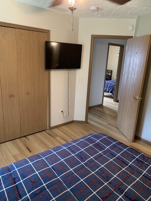 3 室のベッドルーム、WiFi、ベッドシーツ、車椅子でアクセスできる設備