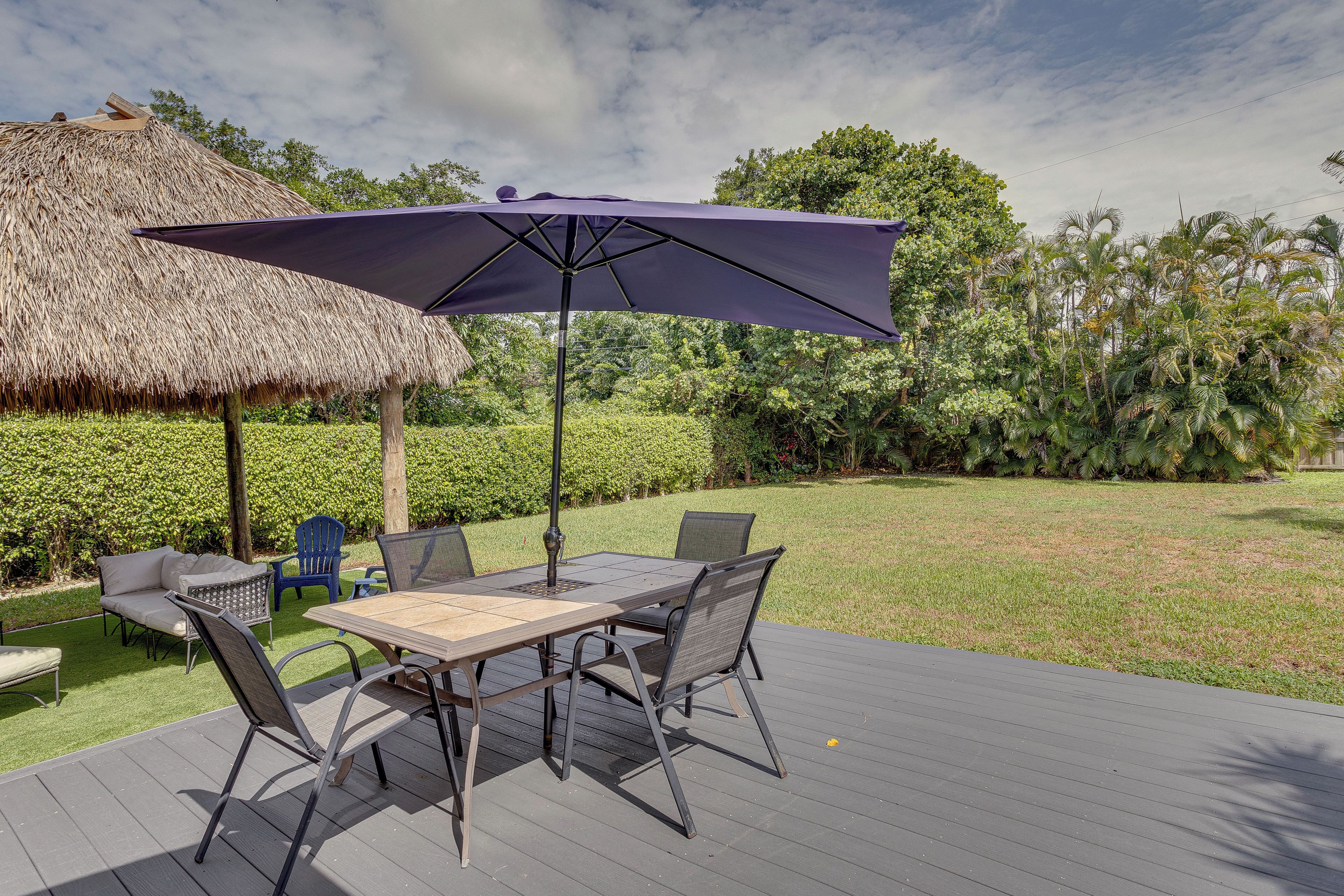 Dog-Friendly Delray Beach Rental w/ Deck & Grill!