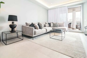 Smart TV, offices - Penthouse with sea views in San Pedro de Alcántara by Costarentals - Ref M34 (San Pedro Alcántara)