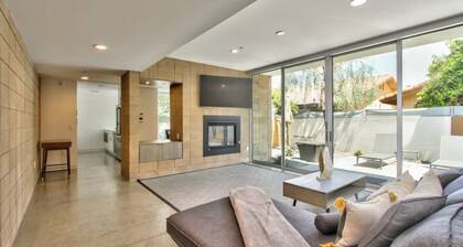 Sophisticated and contemporary condo off El Paseo