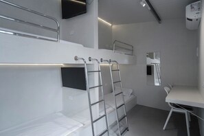 1 quarto, Wi-Fi de cortesia, roupa de cama