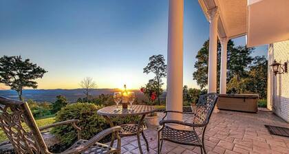 Mountain Top Mansion with PANORAMIC VIEWS and plenty of room for all your guests