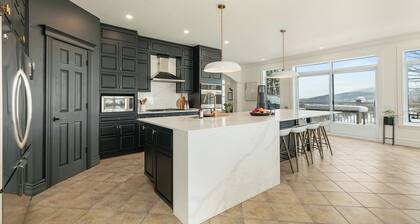 Grande maison luxueuse au pieds de bromont.