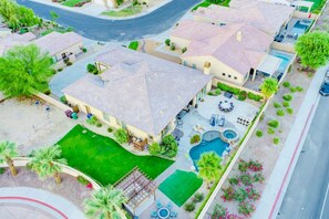 Exterior - At Colossus/ Game Room/ Pool/Spa/ HUGE LOT (Indio)